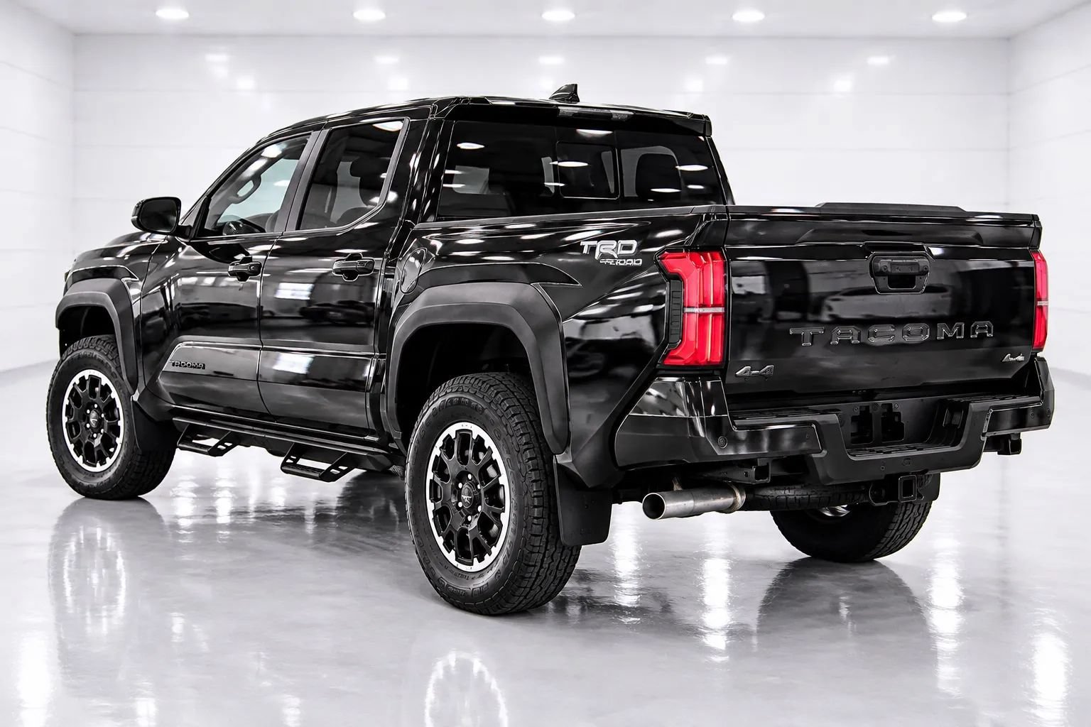 Used 2024 Toyota Tacoma TRD Off-Road w/ TRD Off Road Premium Package AWD/4WD image 3