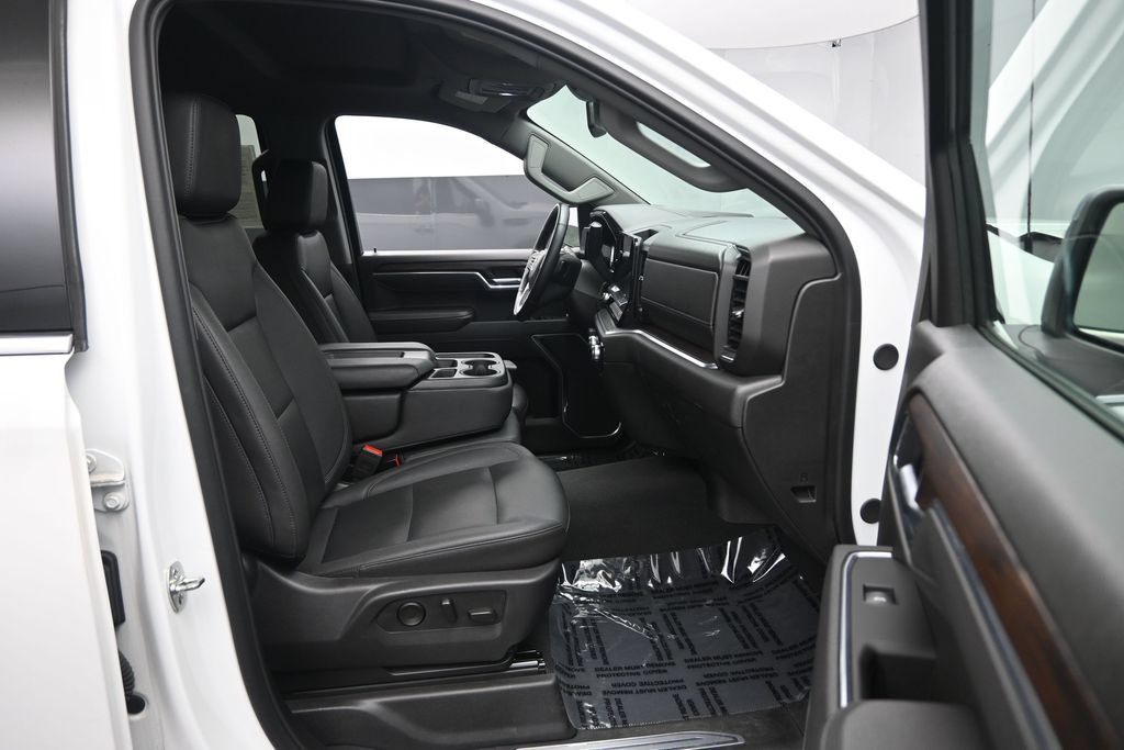 Used 2025 GMC Sierra 1500 SLT AWD/4WD image 26