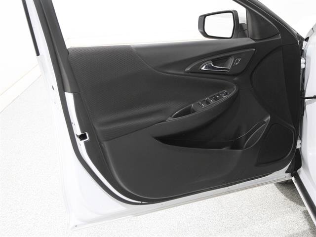Used 2024 Chevrolet Malibu RS w/ LPO, Floor Liner Package image 4
