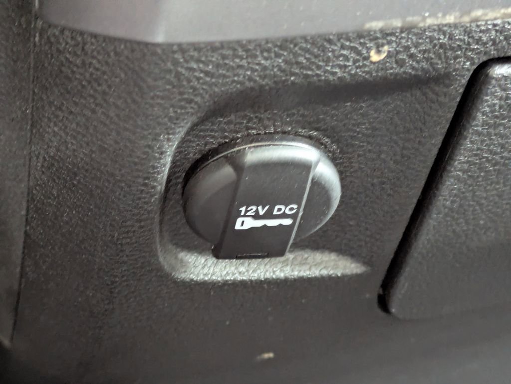 Used 2024 RAM 1500 Classic SLT AWD/4WD image 20