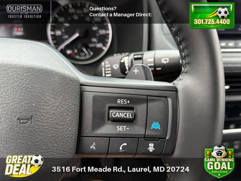 Used 2025 Nissan Rogue SV FWD image 30