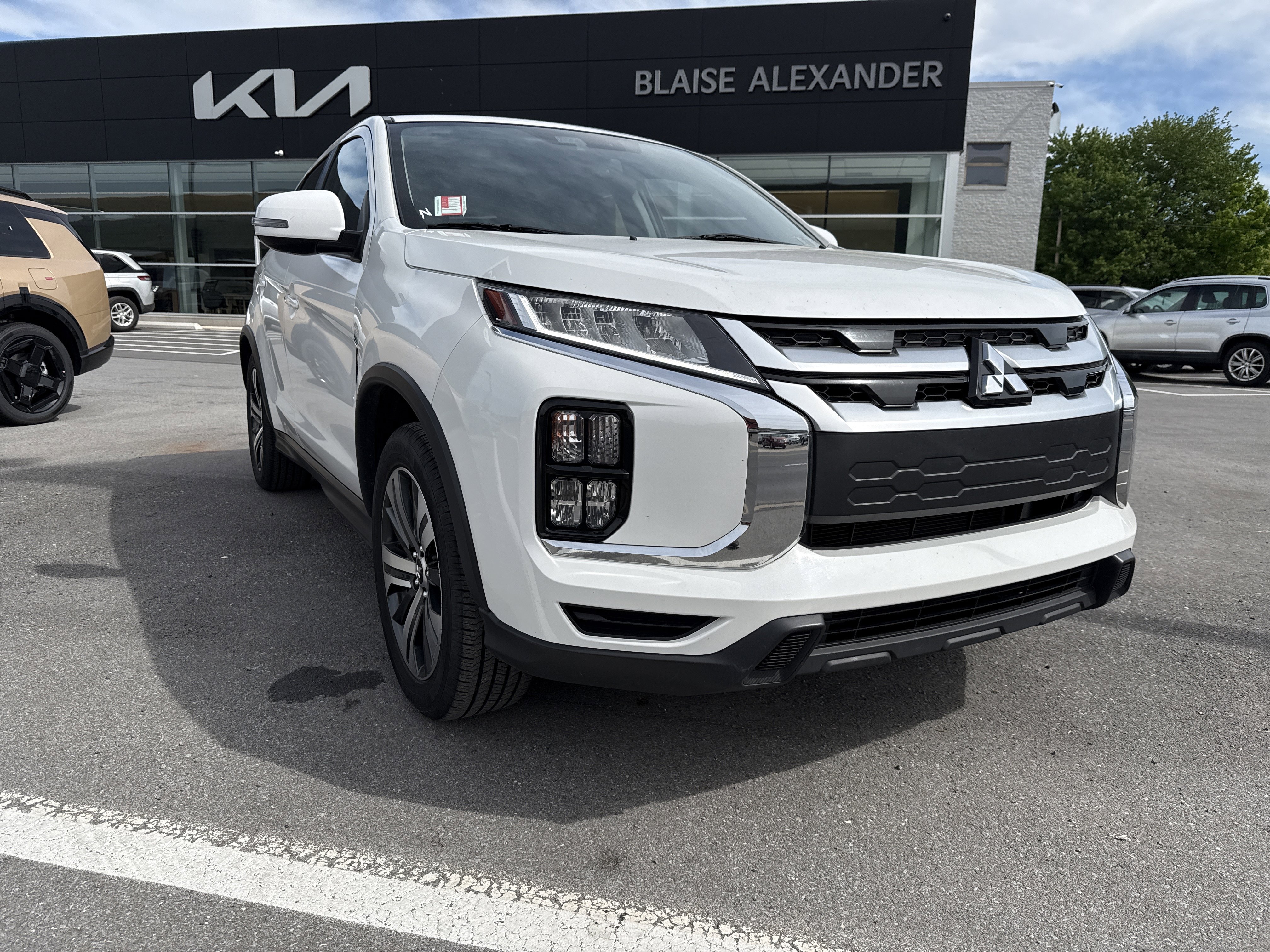 Used 2020 Mitsubishi Outlander Sport AWD image 1
