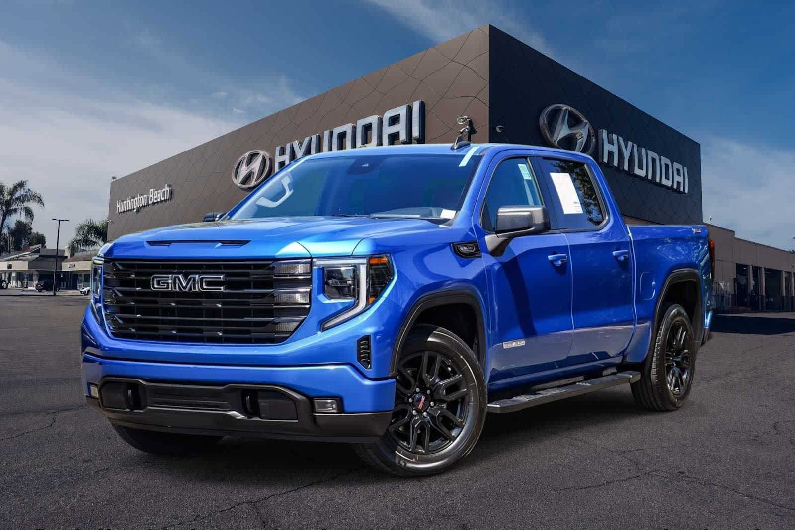 Used 2022 GMC Sierra 1500 Elevation AWD/4WD image 1