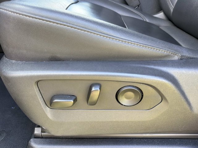 Used 2025 Chevrolet Tahoe LT RWD image 23