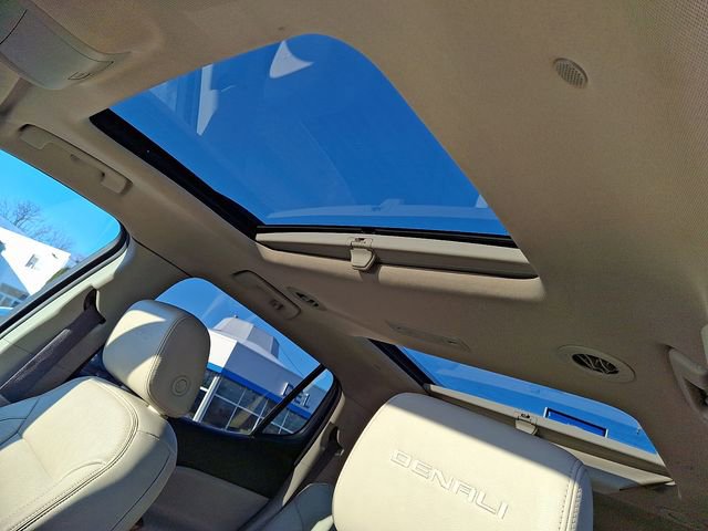 Used 2017 GMC Acadia Denali w/ Technology Package image 16