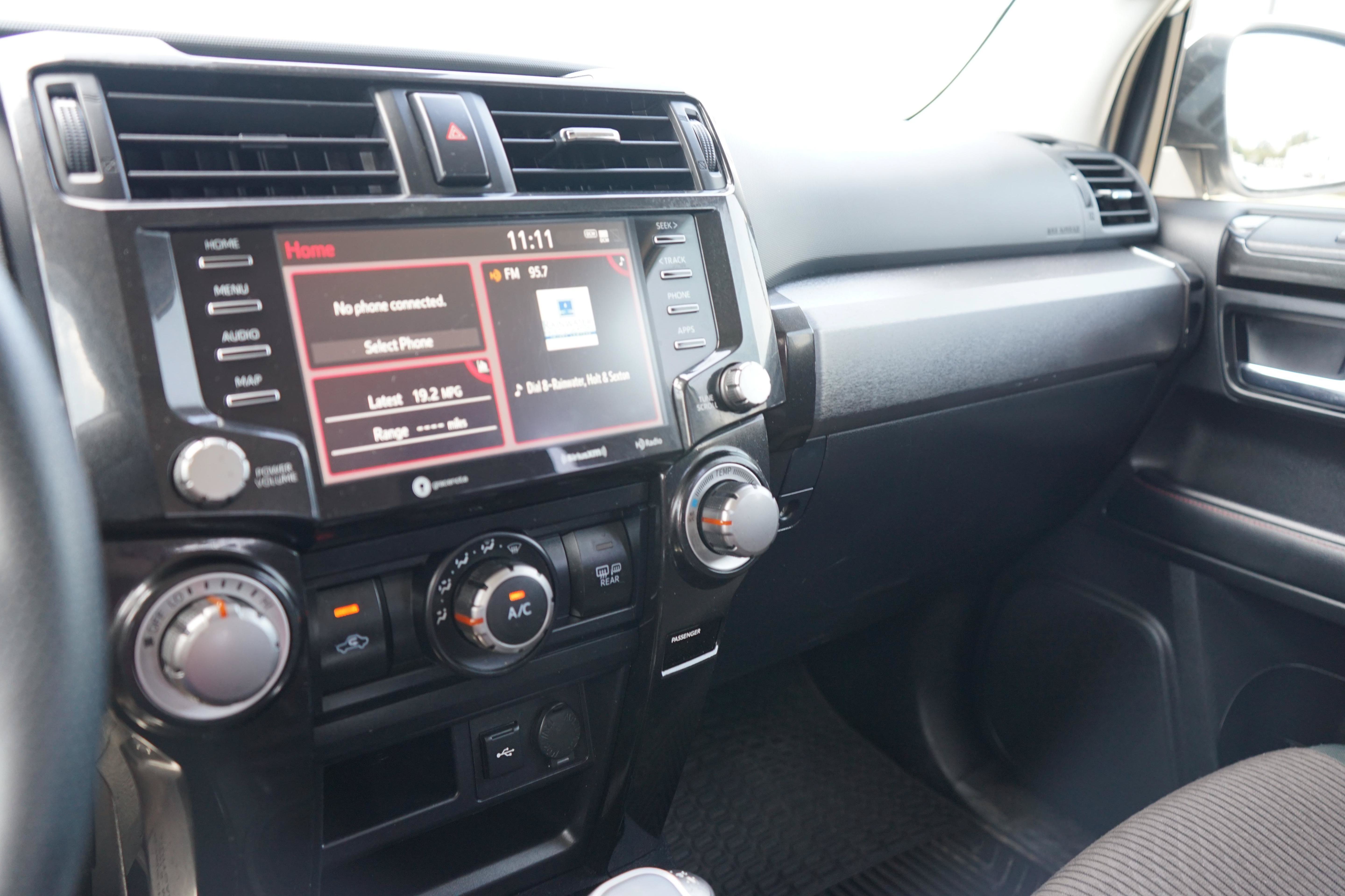 Used 2021 Toyota 4Runner TRD Off-Road AWD/4WD image 17