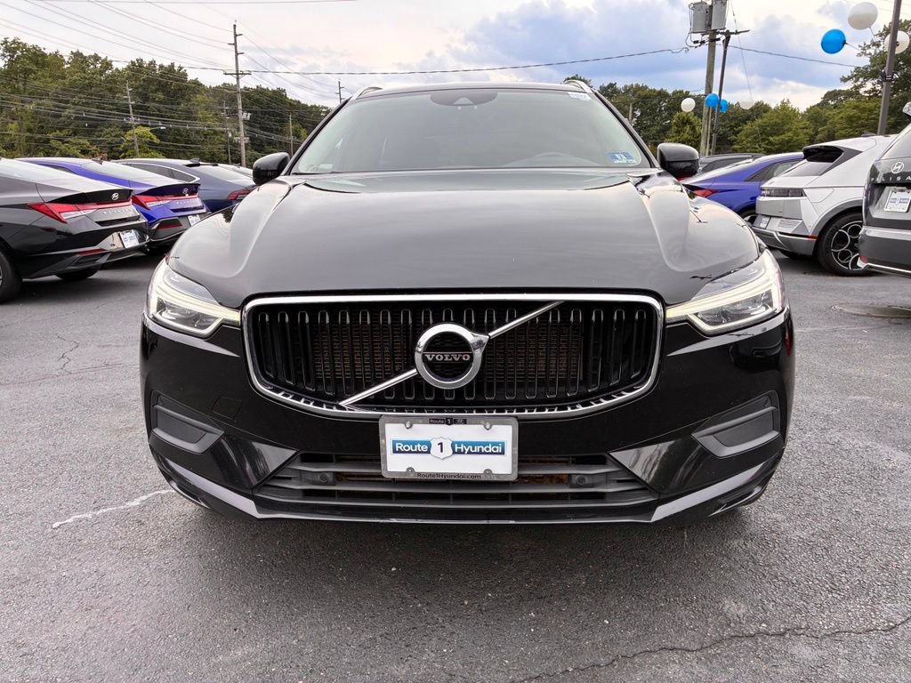 Used 2018 Volvo XC60 T5 Momentum w/ Vision Package AWD/4WD image 2