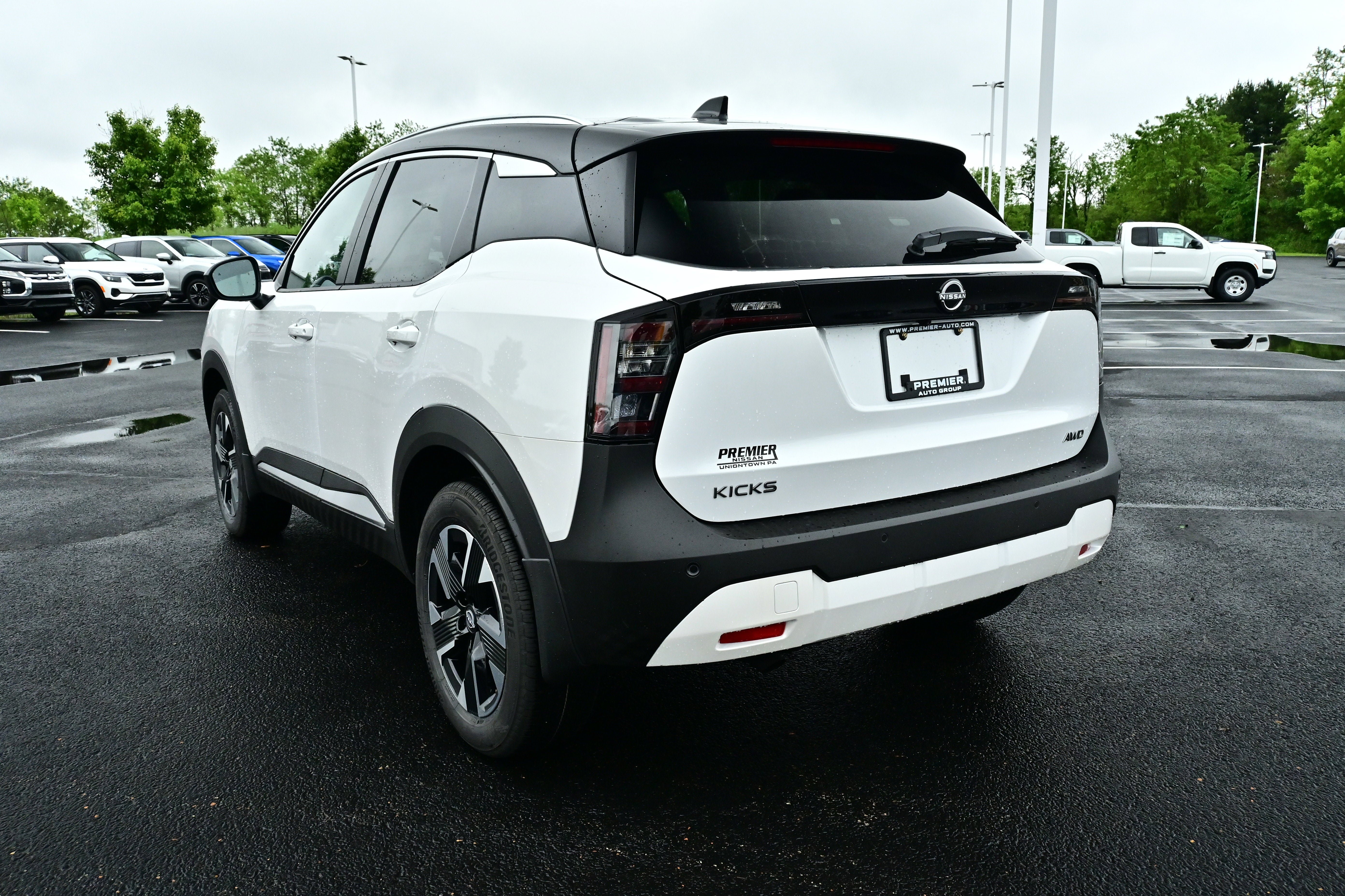 New 2026 Nissan Kicks SV w/ SV Premium Package AWD/4WD image 6