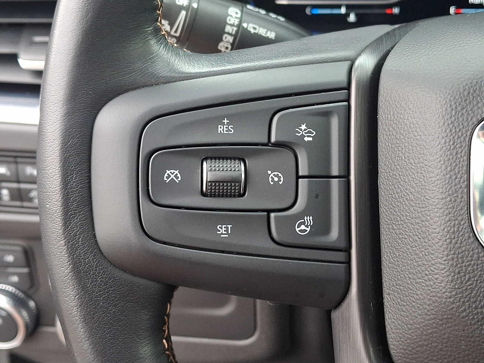 Used 2022 GMC Yukon AT4 AWD/4WD image 23