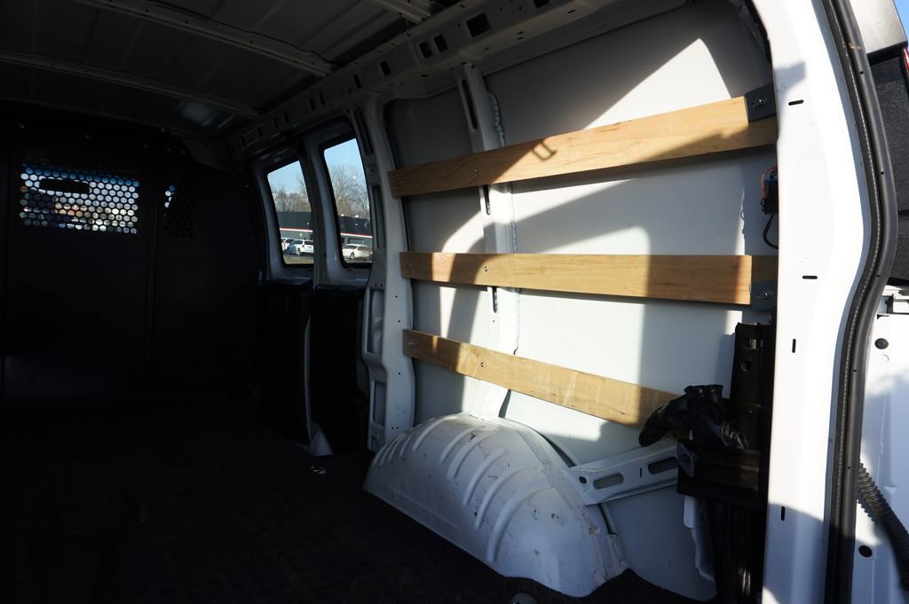 Used 2024 Chevrolet Express 2500 w/ Driver Convenience Package image 6