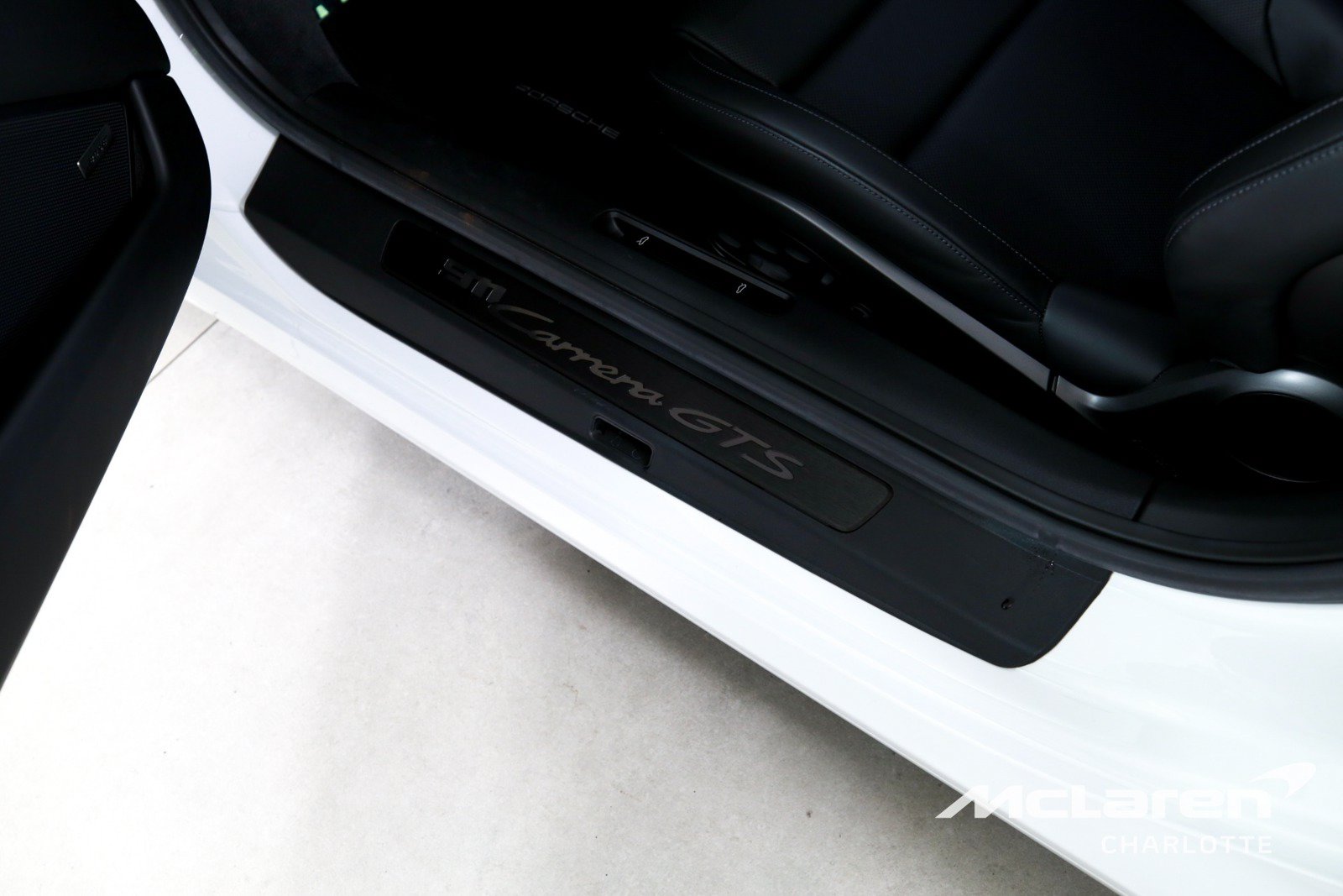 Used 2024 Porsche 911 Carrera GTS RWD image 17