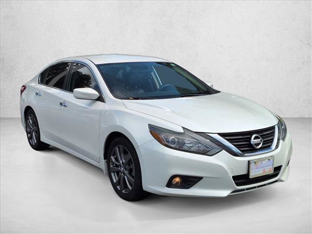 Used 2018 Nissan Altima 2.5 SR w/ SR Special Edition FWD video 4