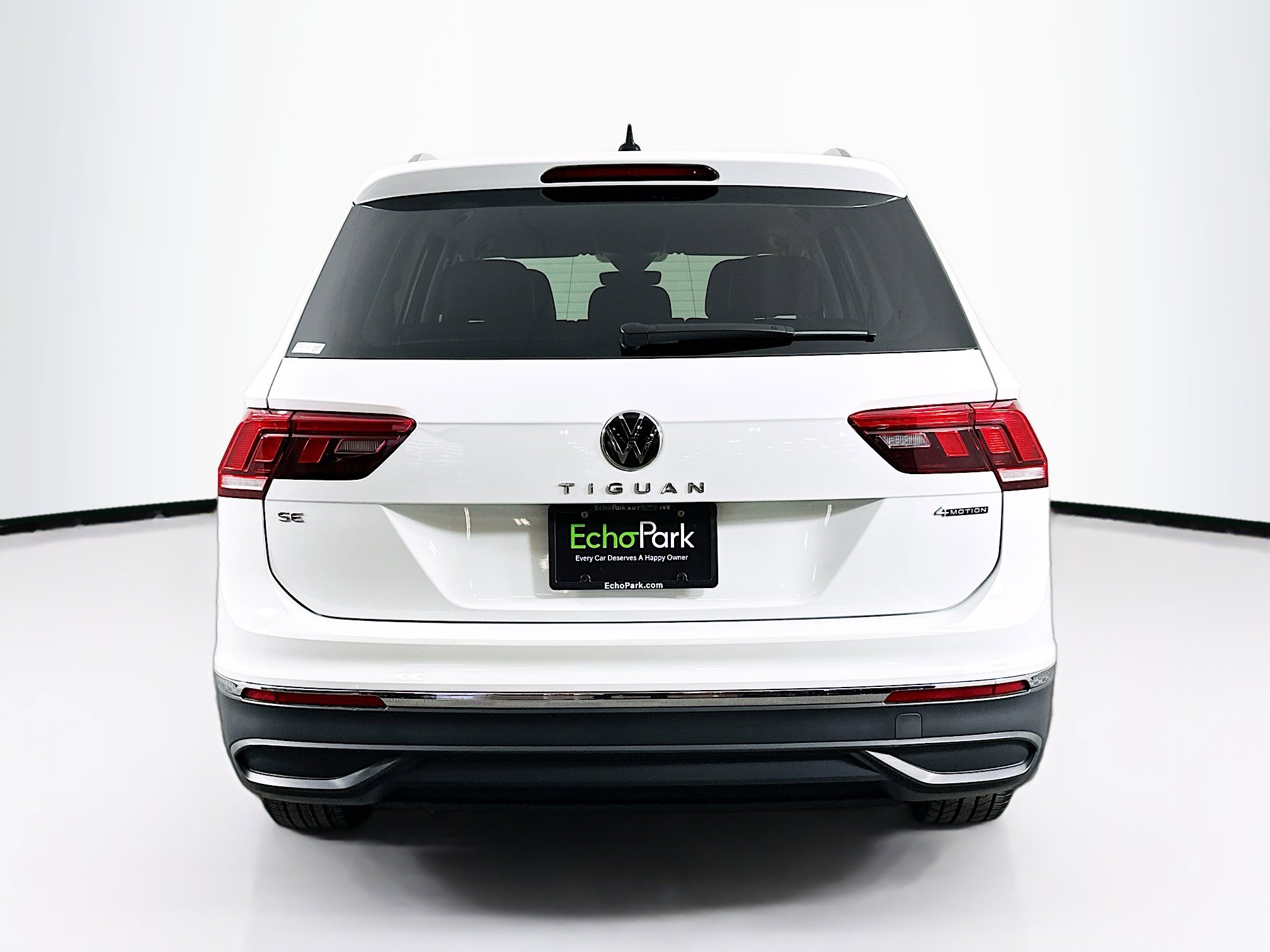 Used 2024 Volkswagen Tiguan SE image 7