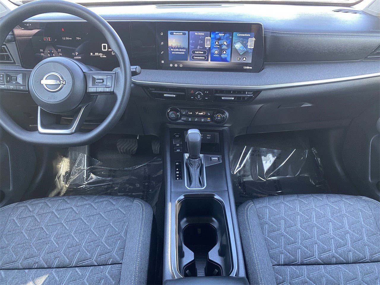 New 2026 Nissan Kicks SV w/ Cold Weather Package FWD image 20