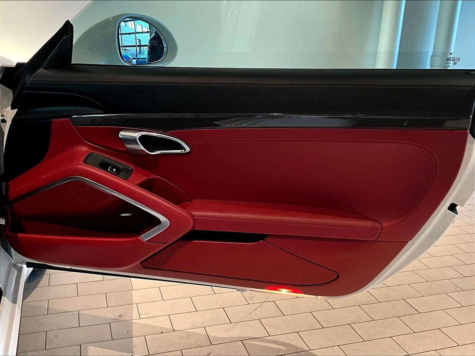 Used 2017 Porsche 911 Turbo image 27