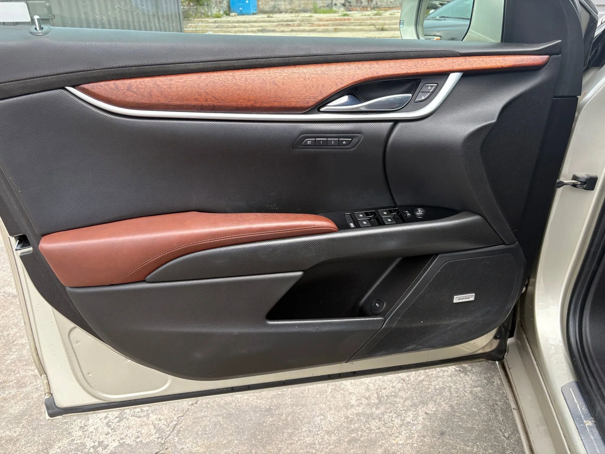 Used 2015 Cadillac XTS Luxury image 9