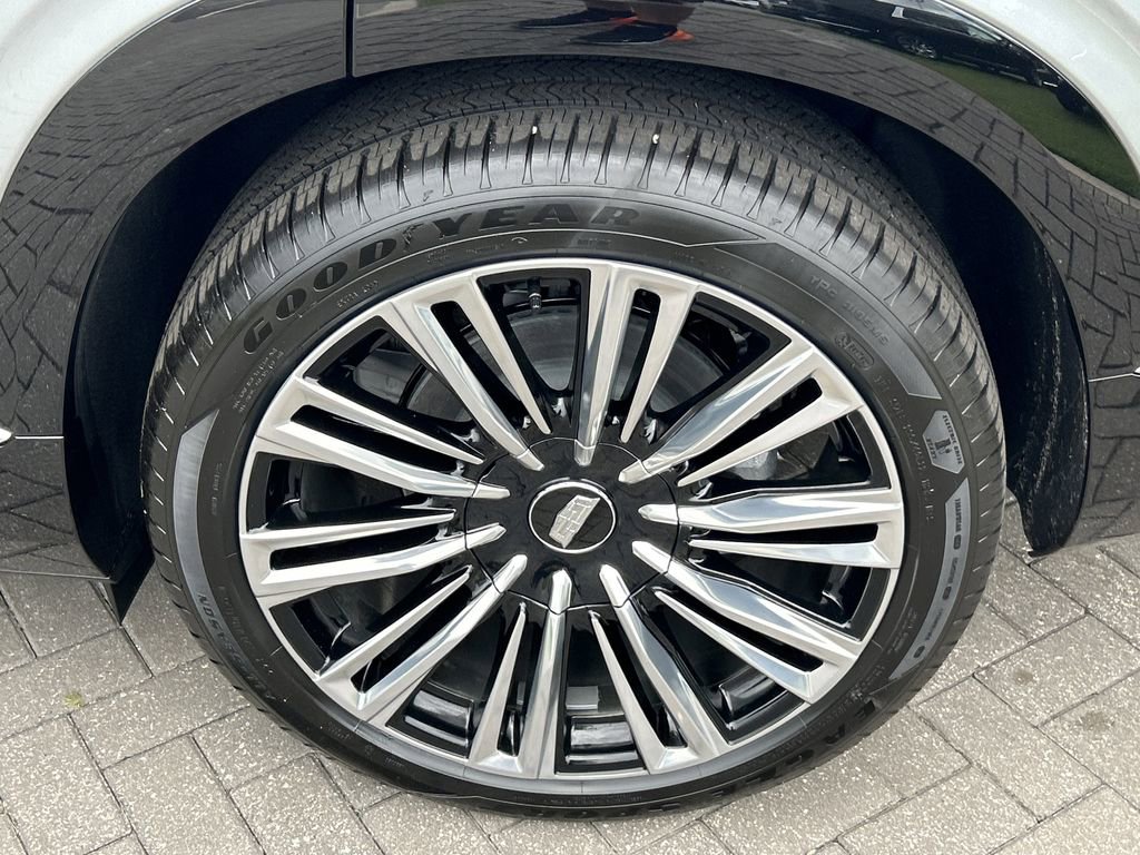 New 2026 Cadillac Vistiq Premium Luxury image 30