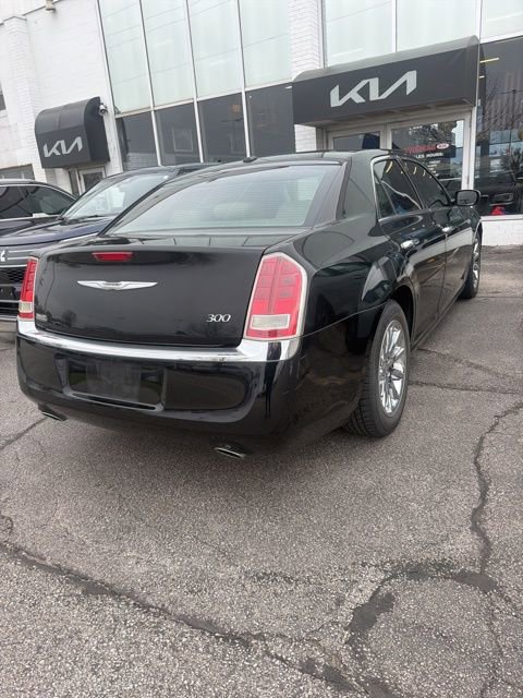 Used 2012 Chrysler 300 Limited RWD image 17