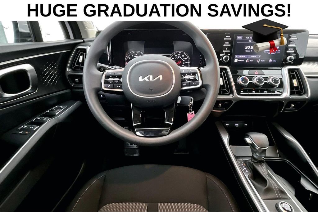 Used 2022 Kia Sorento LX FWD image 7