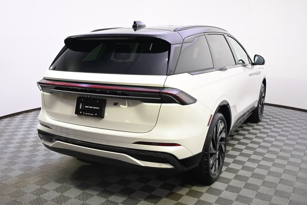 New 2026 Lincoln Nautilus Reserve w/ Jet Appearance Package AWD/4WD image 6