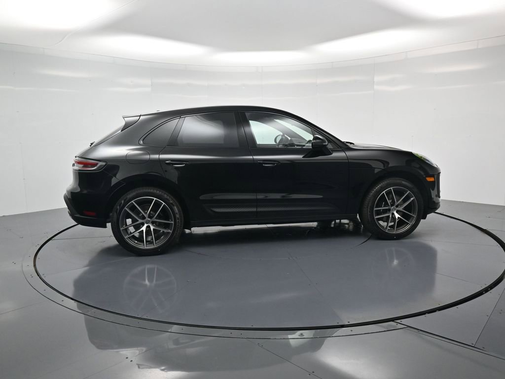 New 2026 Porsche Macan image 31