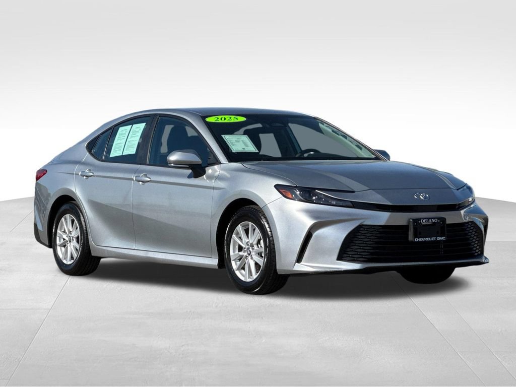 Used 2025 Toyota Camry LE FWD image 7