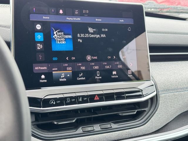 Used 2024 Jeep Compass Latitude w/ Altitude Special Edition image 16