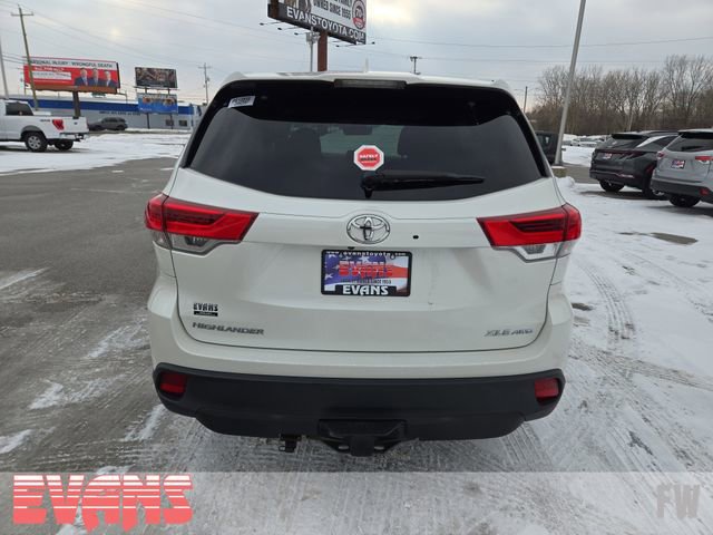 Used 2017 Toyota Highlander XLE image 31