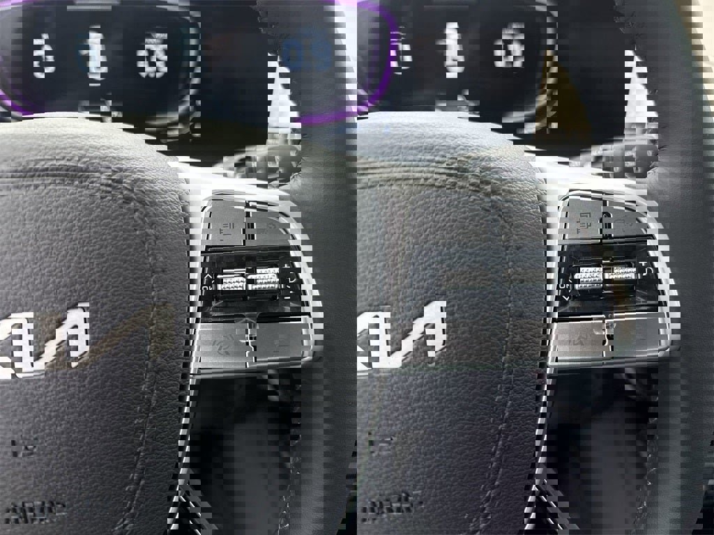 New 2025 Kia Telluride S image 20