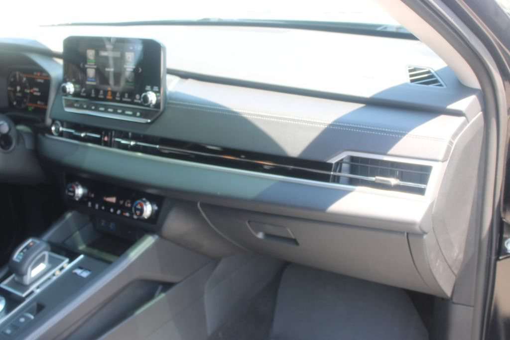 Used 2026 Nissan Rogue SL AWD/4WD image 33