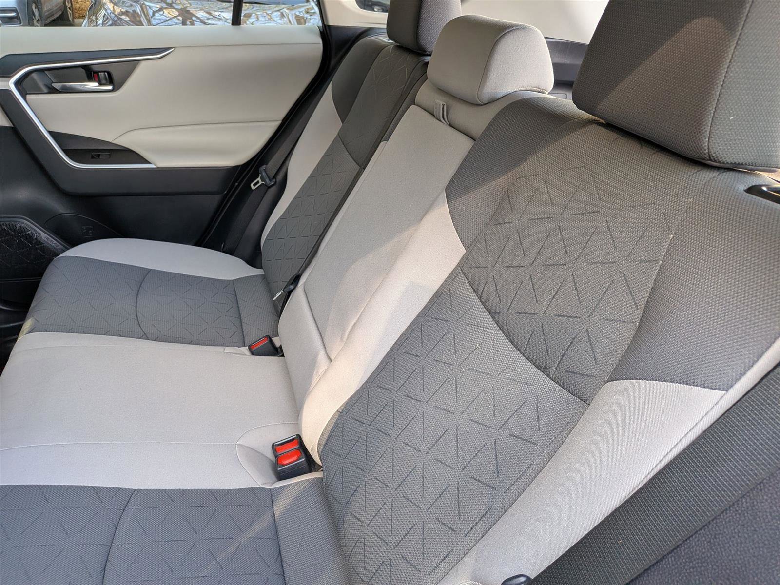 Used 2021 Toyota RAV4 XLE image 25