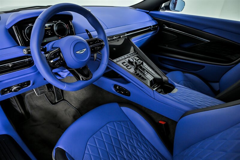 Used 2024 Aston Martin DB12 Coupe RWD image 21