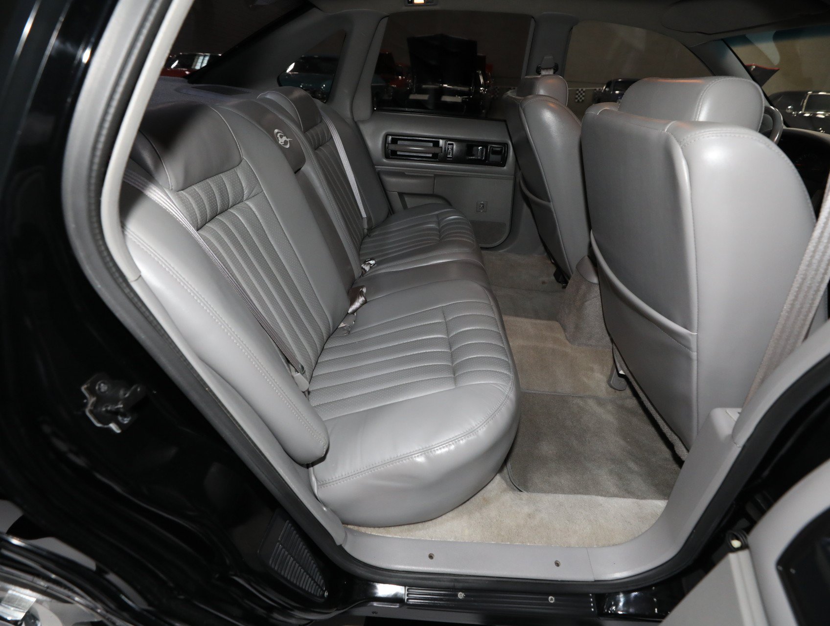 Used 1996 Chevrolet Impala SS RWD image 41
