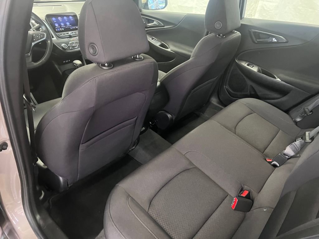Used 2022 Chevrolet Malibu RS image 38