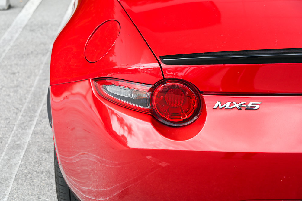 Used 2016 MAZDA MX-5 Miata Club w/ Brembo/BBS Package RWD image 5