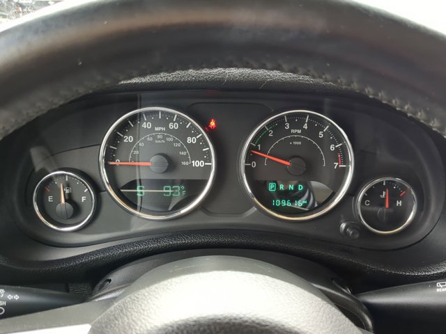 Used 2015 Jeep Wrangler Unlimited Sahara image 10