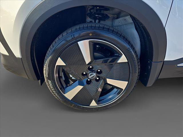 New 2026 Nissan Kicks SR image 9