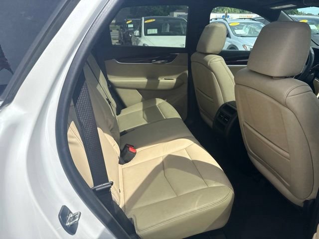 Used 2017 Cadillac XT5 Luxury w/ Driver Awareness Package FWD image 19