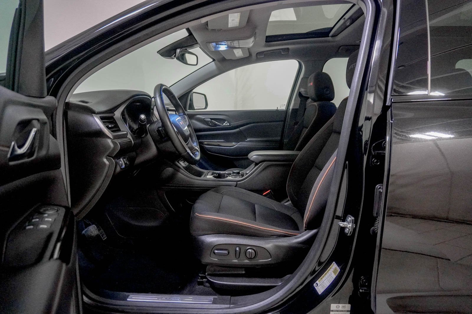 Used 2023 GMC Acadia AT4 image 20