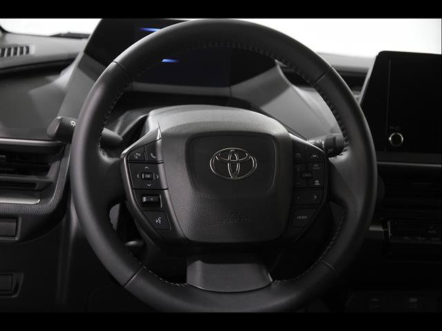 Used 2026 Toyota Prius LE AWD/4WD image 7