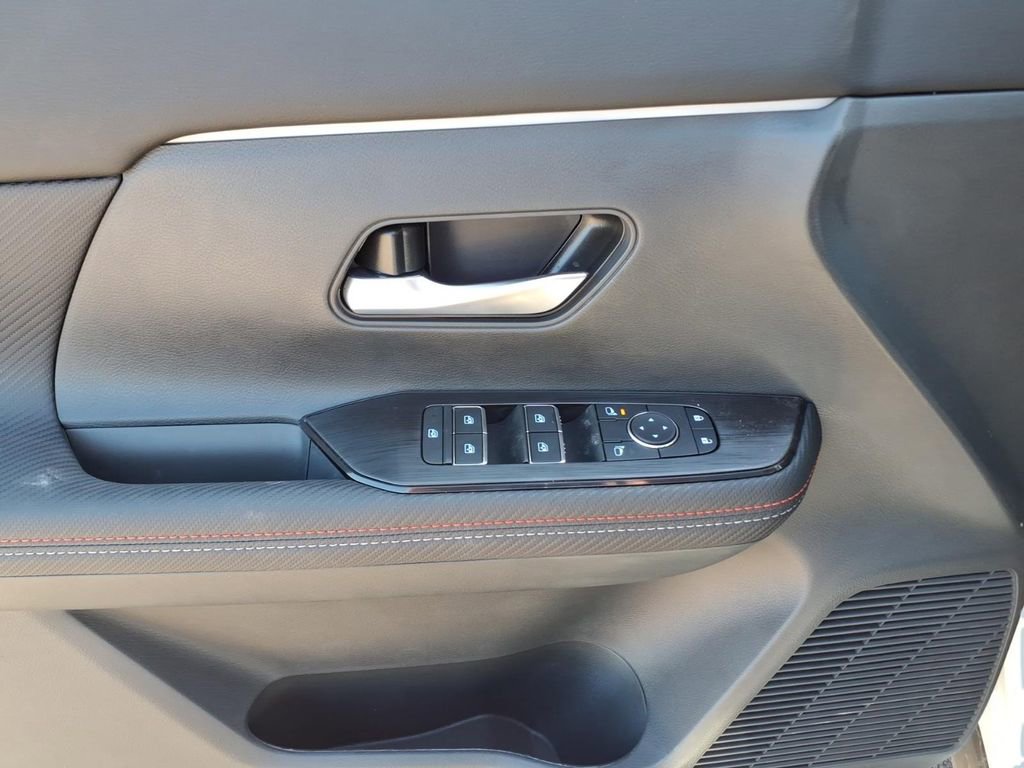 New 2026 Nissan Kicks SR w/ SR Premium Package image 14