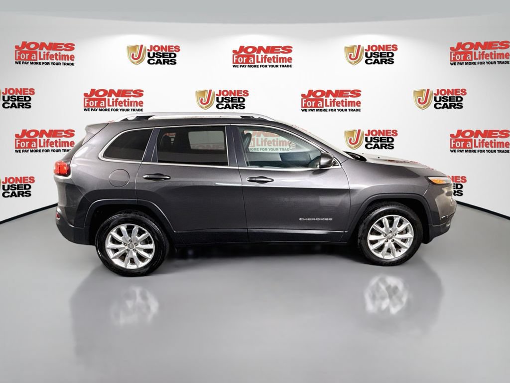 Used 2017 Jeep Cherokee Limited AWD/4WD image 18