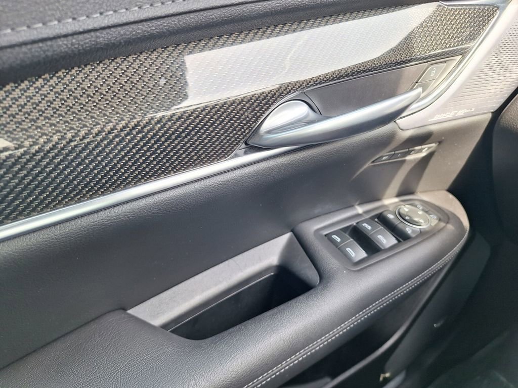 Used 2023 Cadillac XT5 Sportv w/ Technology Package image 13