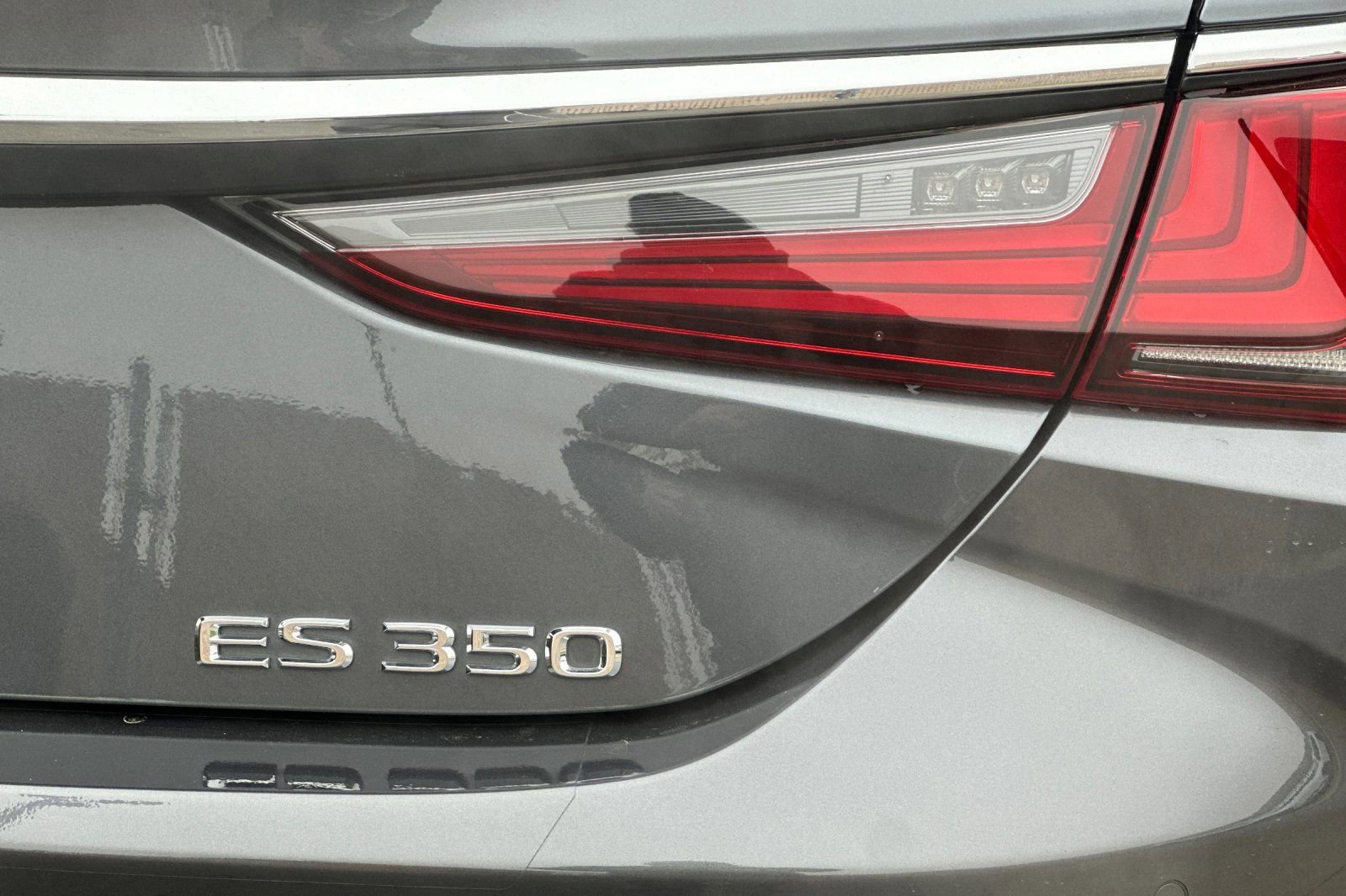 Certified 2022 Lexus ES 350 w/ Premium Package image 30