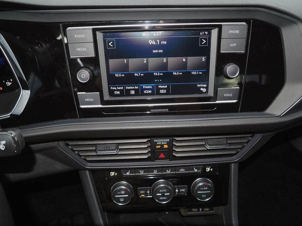 Used 2023 Volkswagen Jetta SE FWD image 10