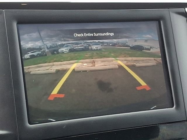 Used 2023 Chrysler Voyager LX image 19