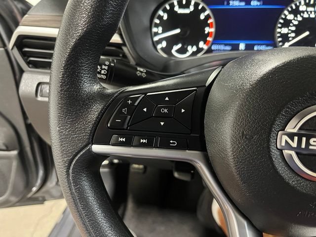 Used 2024 Nissan Altima 2.5 SV FWD image 25