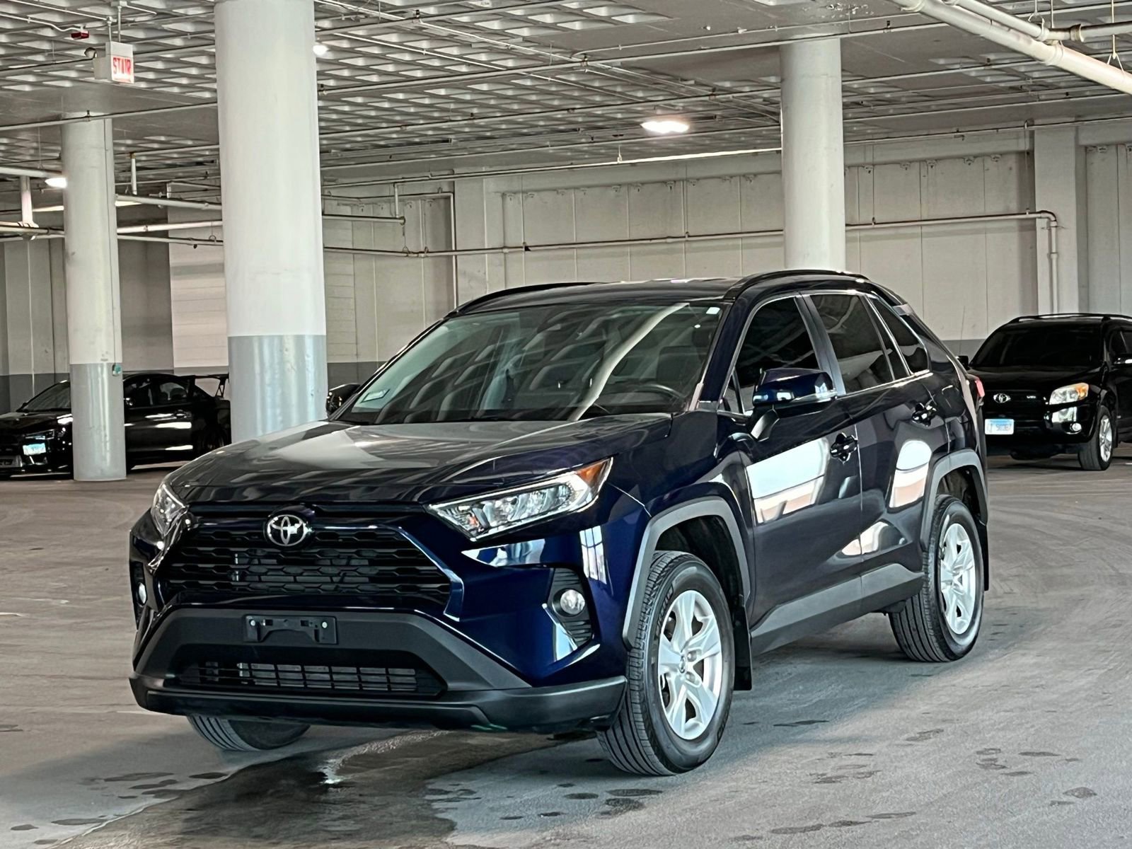 Used 2020 Toyota RAV4 XLE w/ All Weather Liner Package image 4