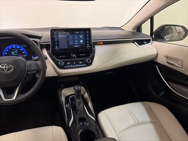 Used 2020 Toyota Corolla XLE FWD image 31
