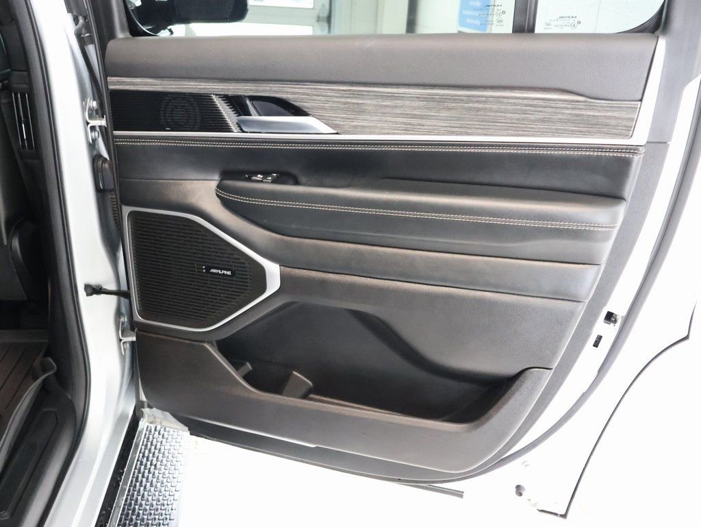 Used 2022 Jeep Wagoneer Series II w/ Premium Group I image 35